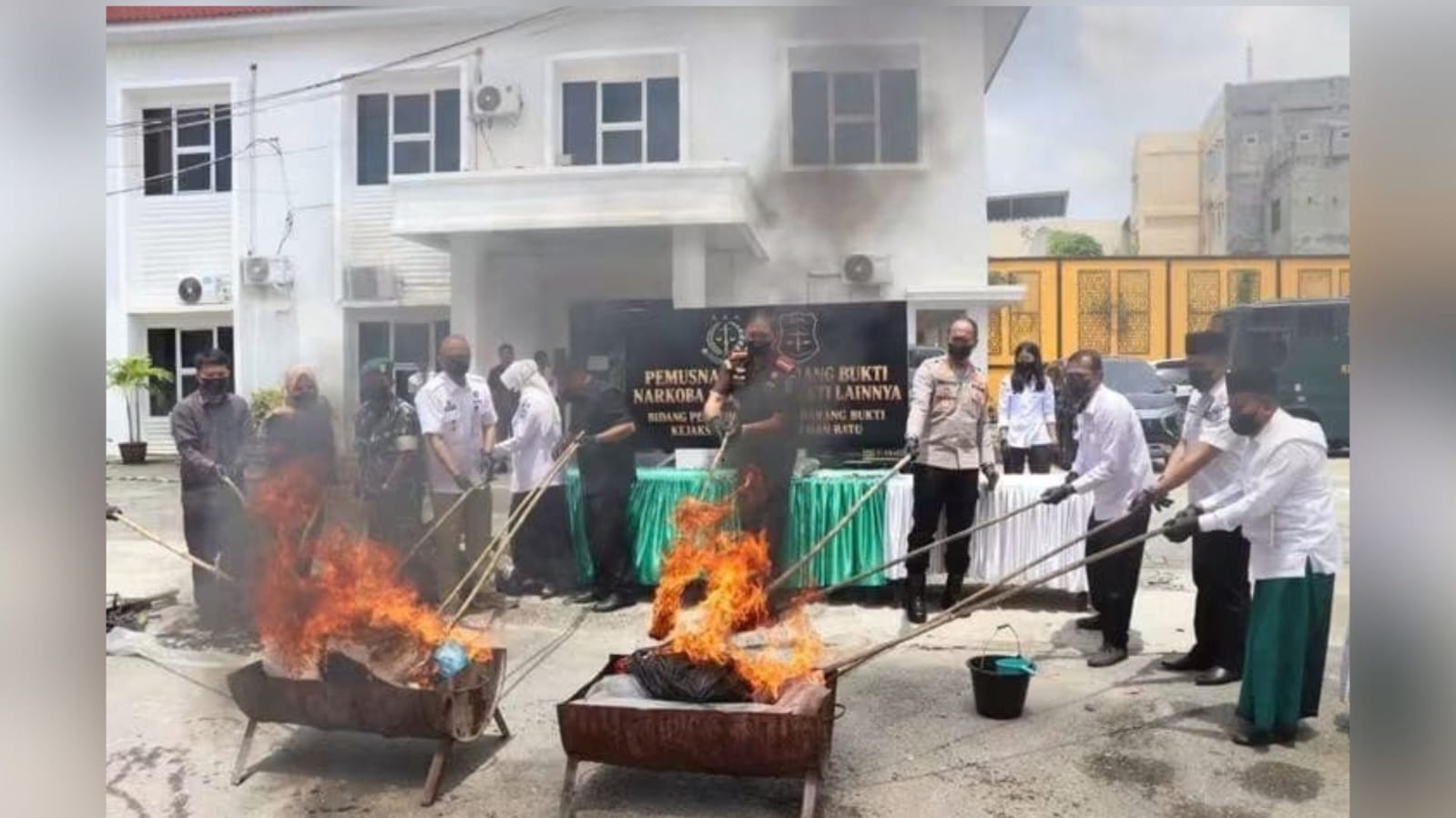 Narkotika Sebanyak 2,84 Kg dan Barang Bukti dari Perkara Inkracht di Musnahkan Kajari Labuhanbatu